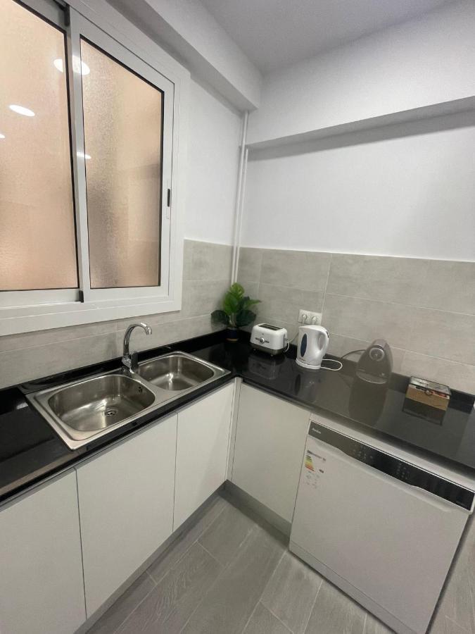 Family-Friendly Home In Central Barcelona 4Bdr Экстерьер фото