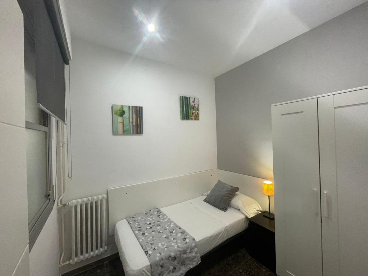 Family-Friendly Home In Central Barcelona 4Bdr Экстерьер фото