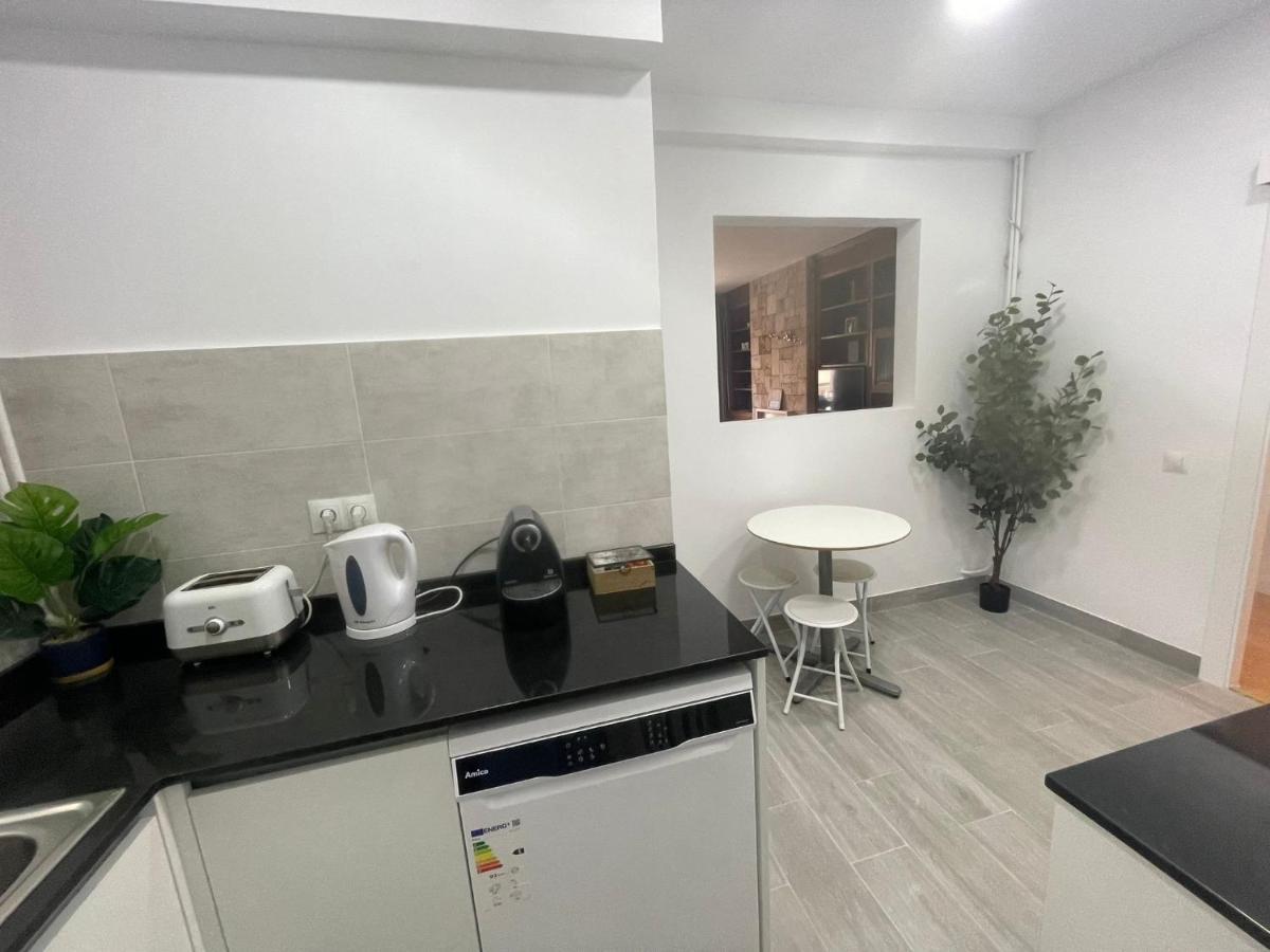 Family-Friendly Home In Central Barcelona 4Bdr Экстерьер фото
