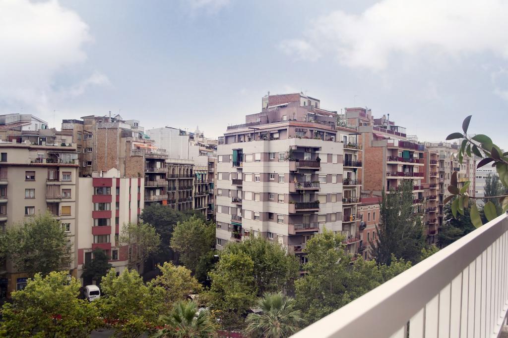 Family-Friendly Home In Central Barcelona 4Bdr Экстерьер фото