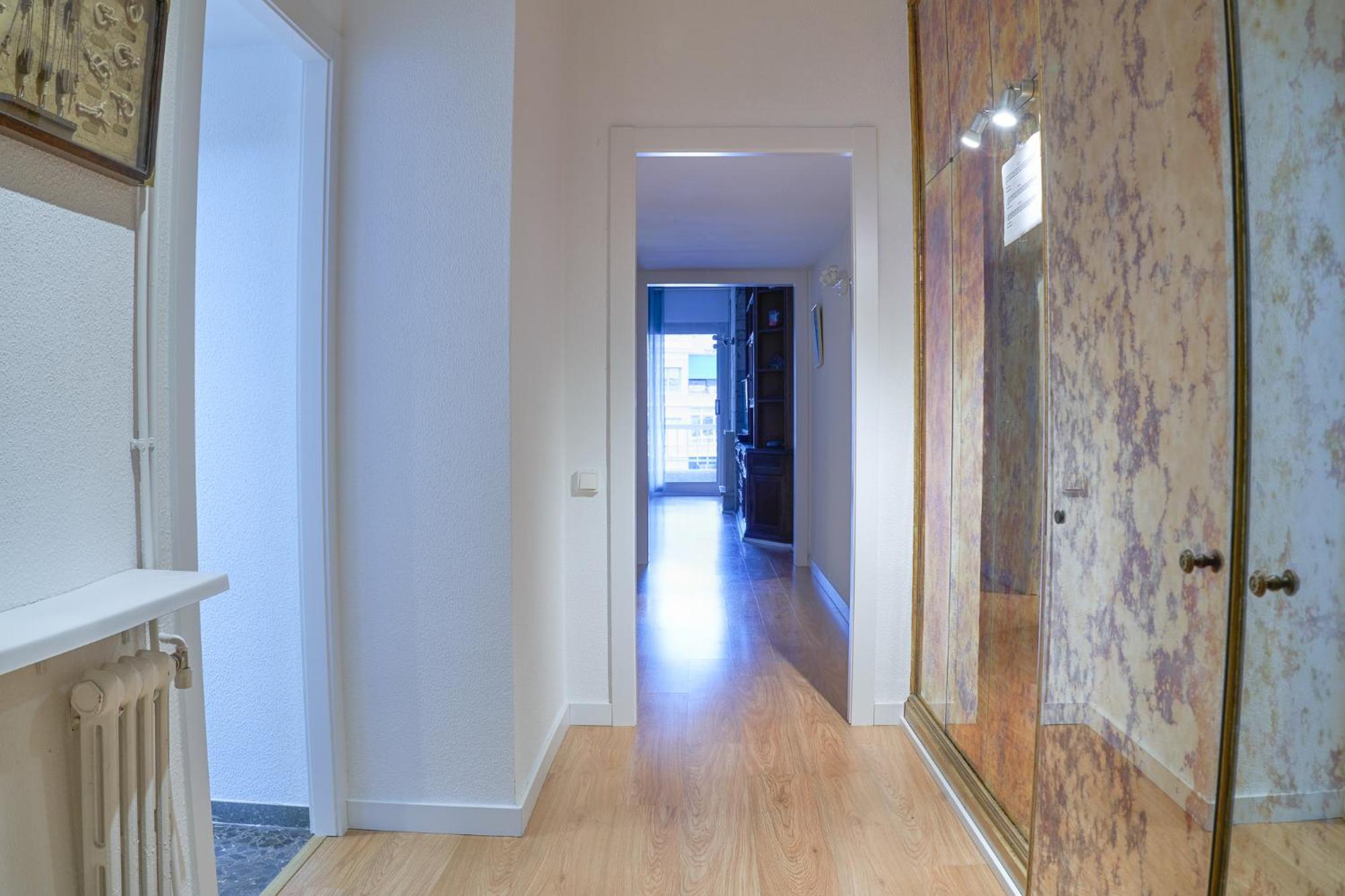 Family-Friendly Home In Central Barcelona 4Bdr Экстерьер фото
